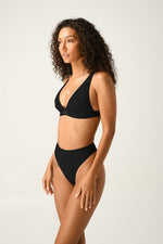 fonda noir bikini set side profile