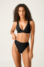 fonda noir bikini set